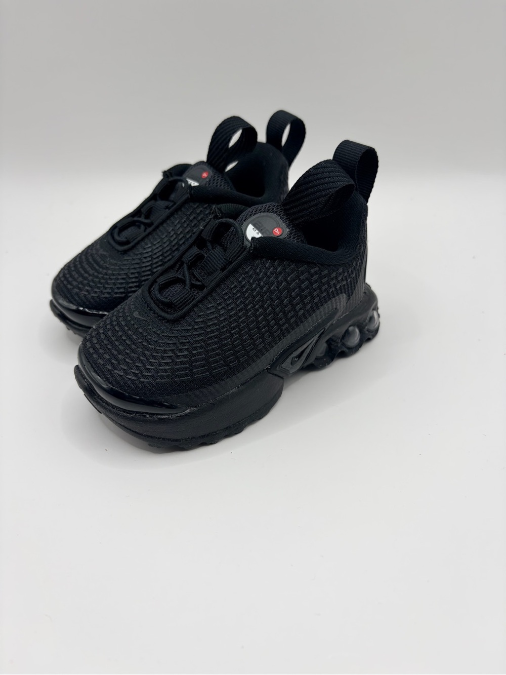 Nike Air Max DN‎ Kids Black Slip-On Mesh Sneakers